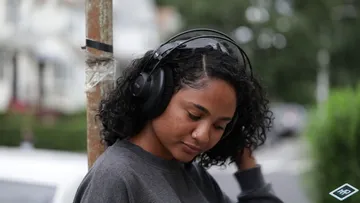 AKG K7XX Trailer